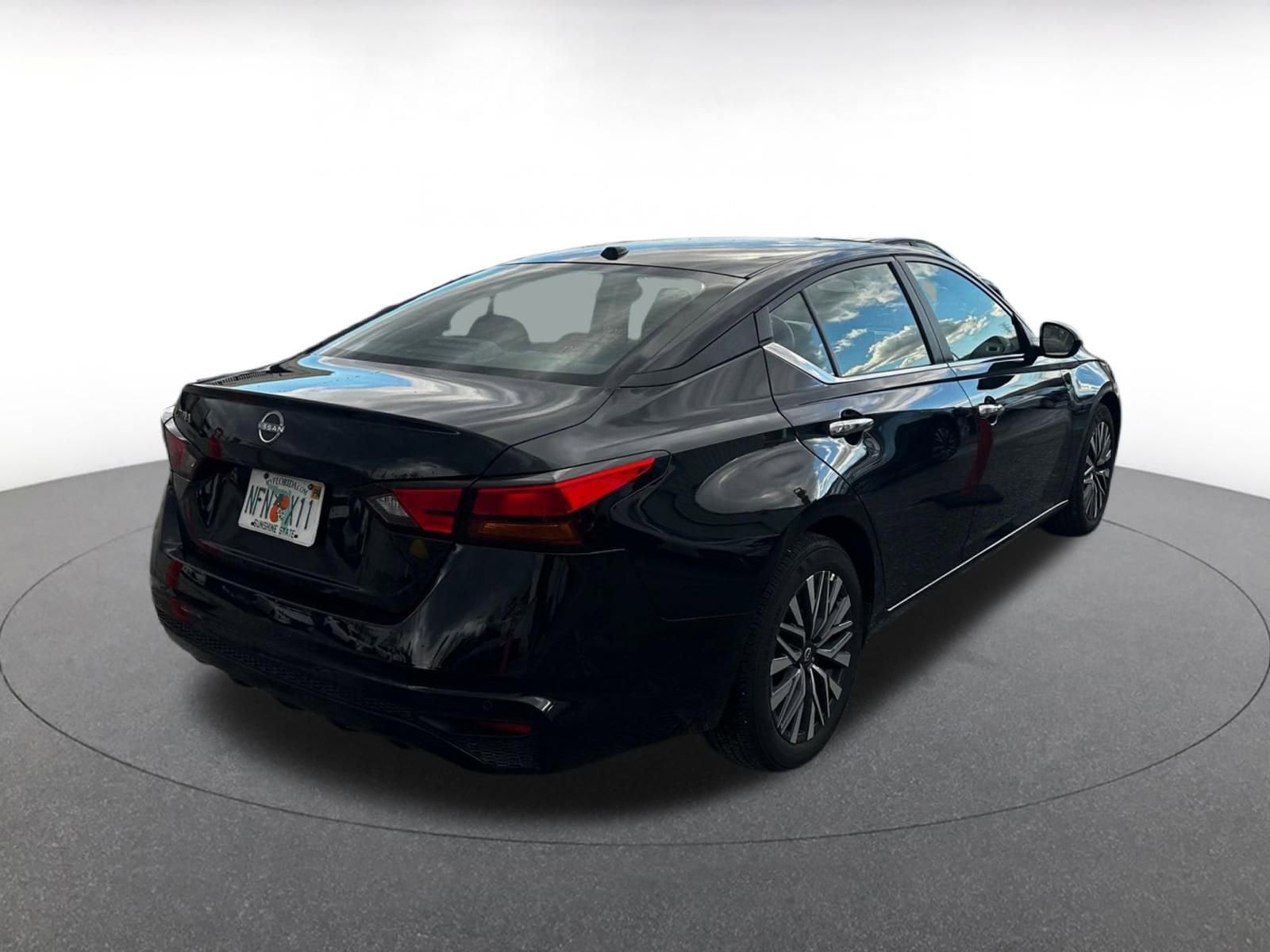 Thumbnail: 2025 Nissan Altima - 5