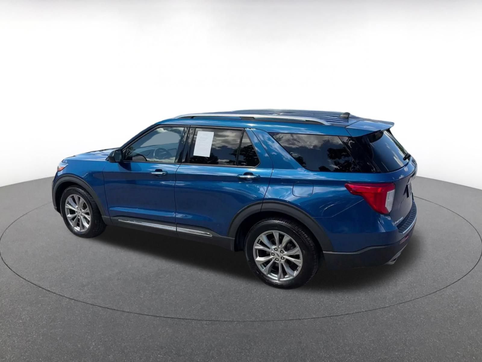 Thumbnail: 2023 Ford Explorer - 9