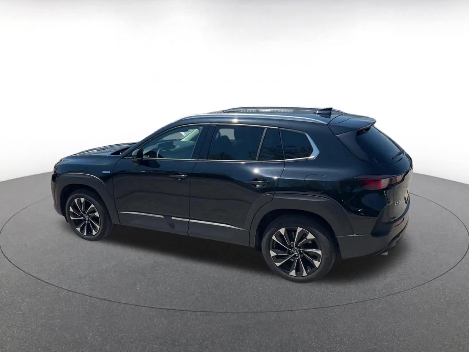 Thumbnail: 2025 Mazda CX-50 - 10
