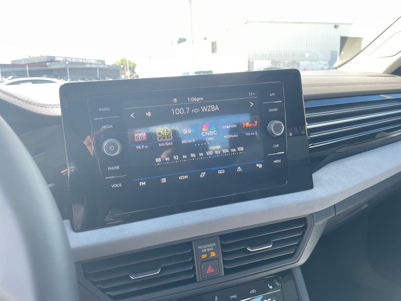 Thumbnail: 2025 Volkswagen Jetta - 21