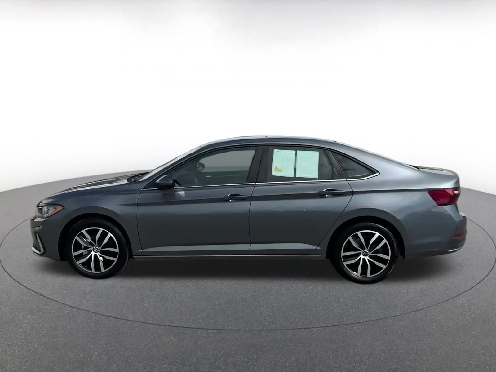 Thumbnail: 2025 Volkswagen Jetta - 9