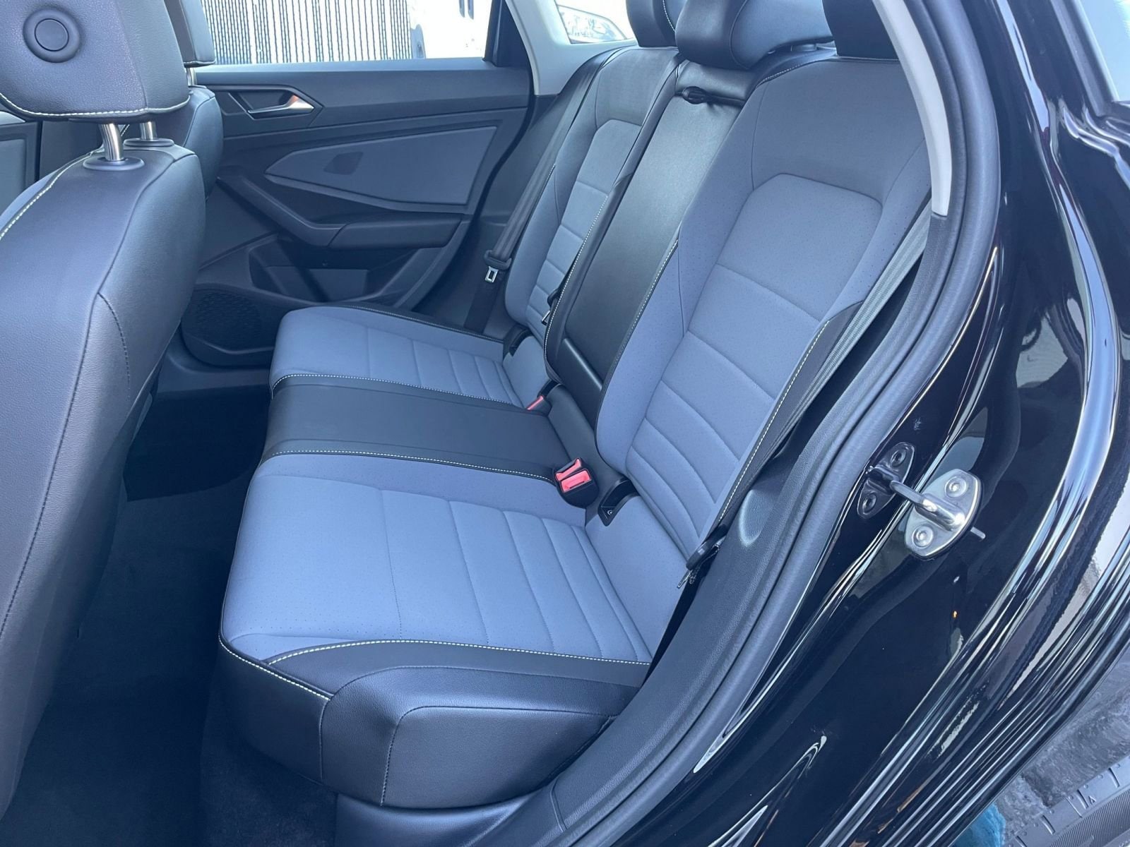 Thumbnail: 2025 Volkswagen Jetta - 24