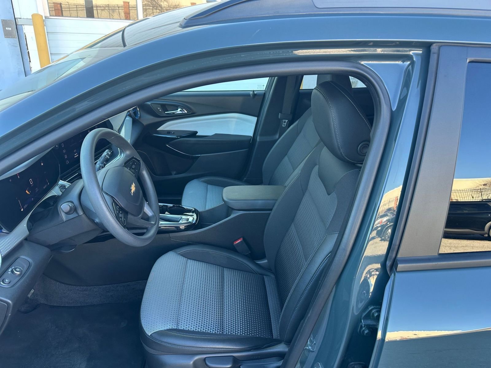 Thumbnail: 2025 Chevrolet Trax - 24