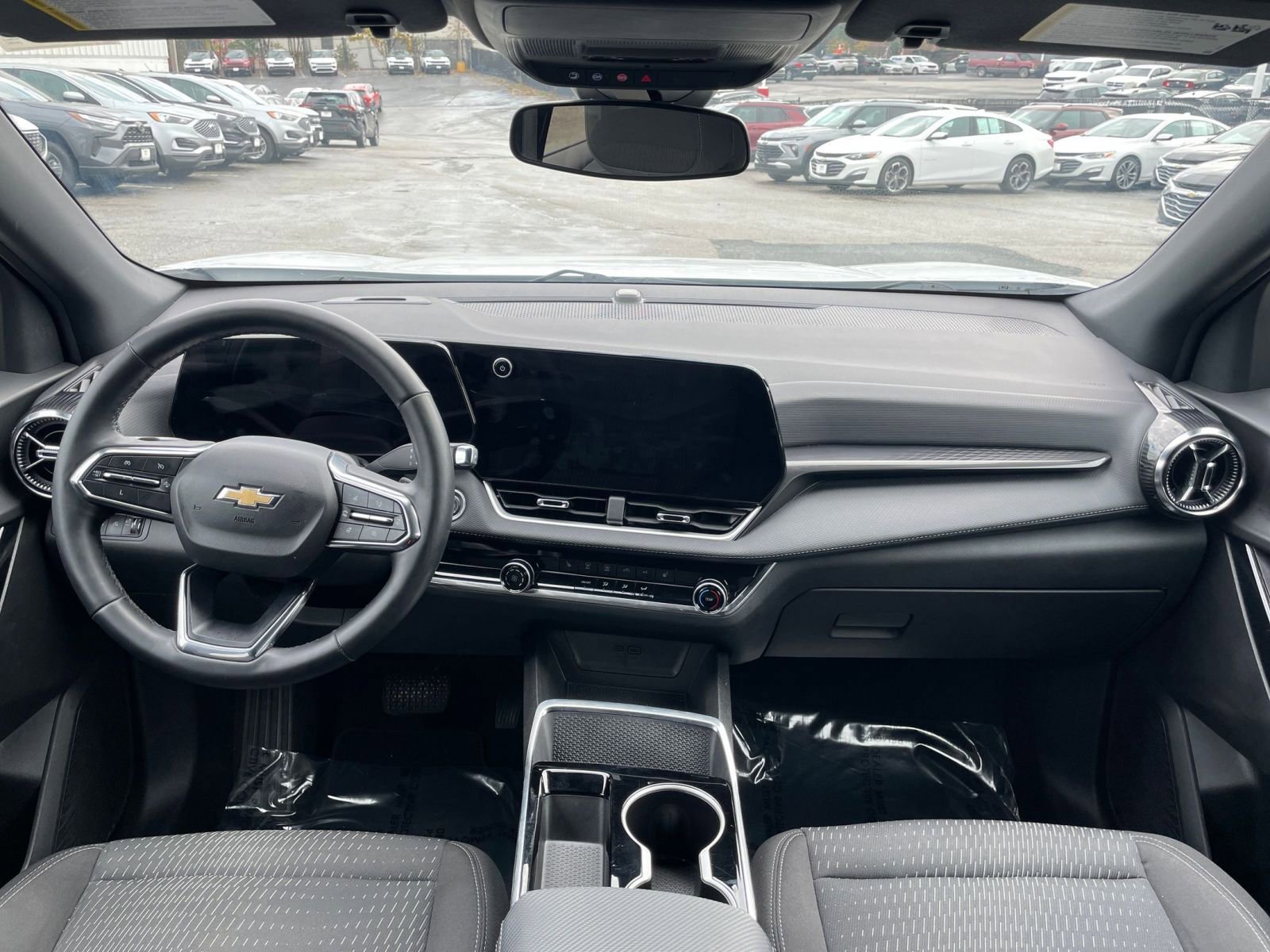 Thumbnail: 2025 Chevrolet Equinox - 32