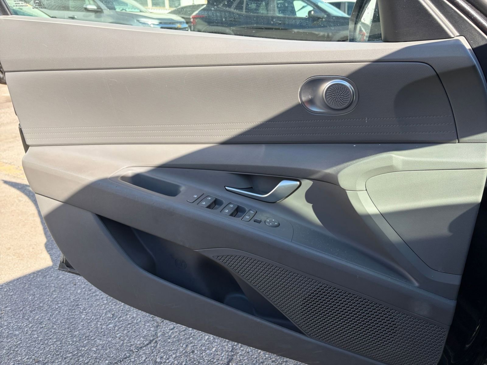 Thumbnail: 2023 Hyundai Elantra - 18