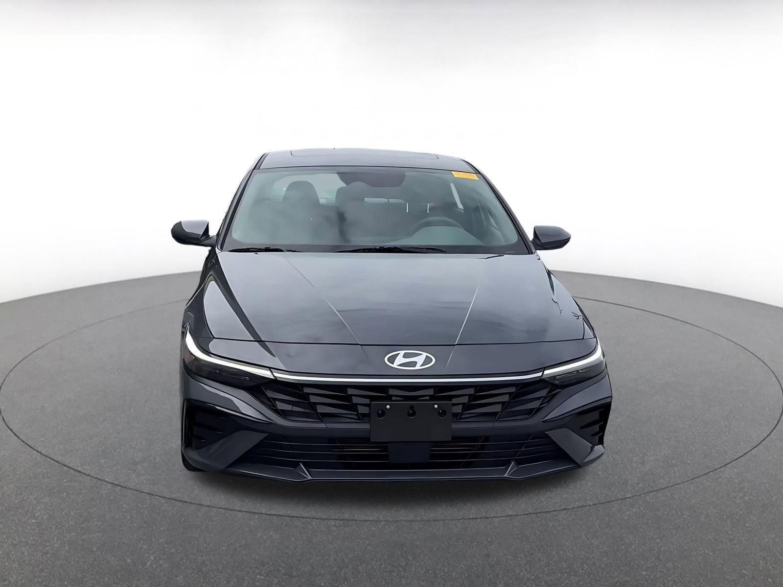 Thumbnail: 2025 Hyundai Elantra - 4