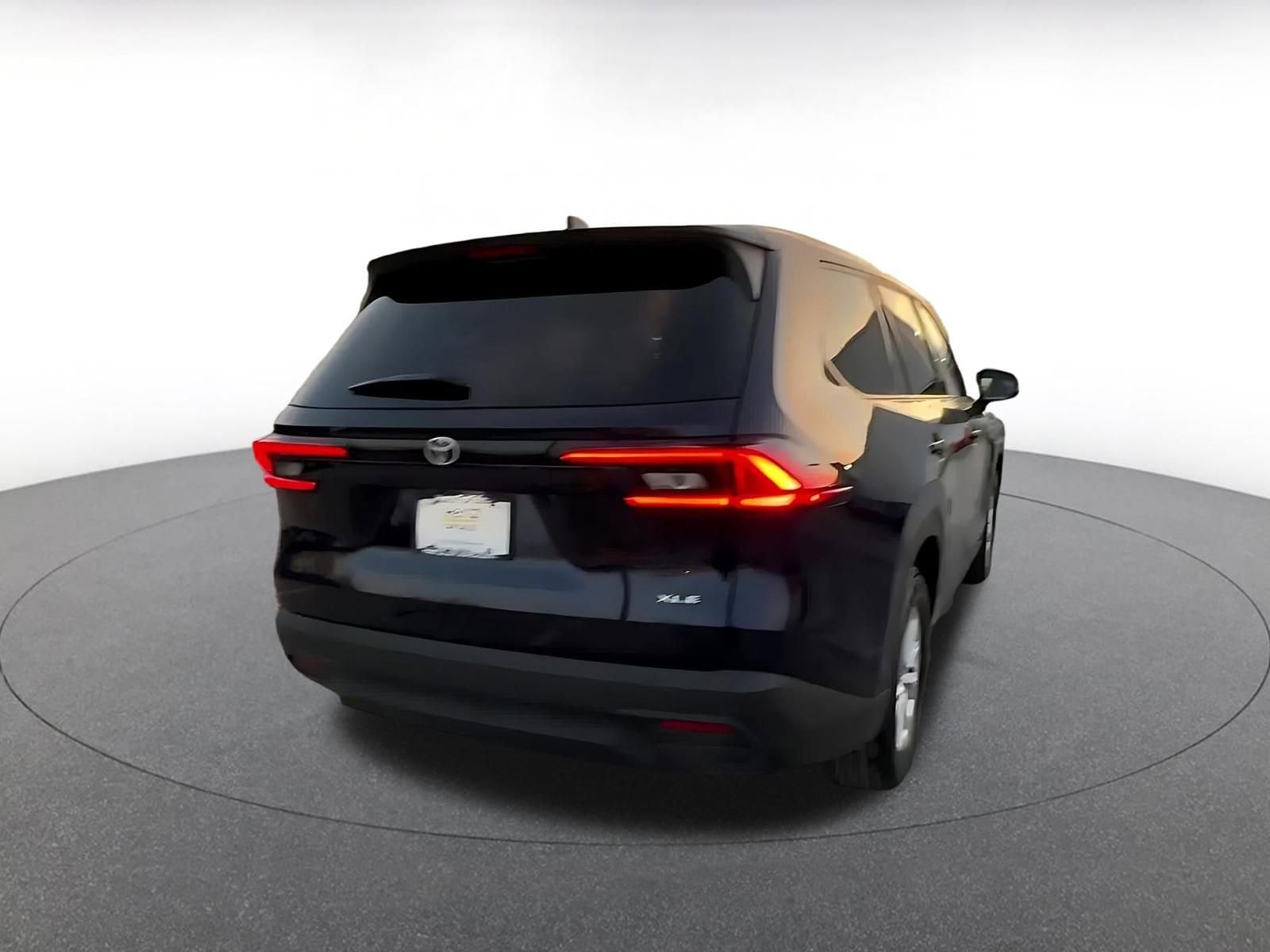 Thumbnail: 2025 Toyota Grand Highlander - 14