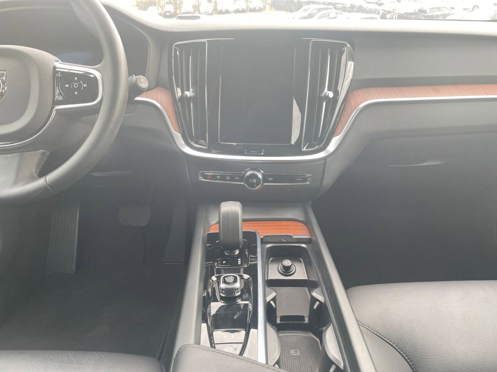 Thumbnail: 2025 Volvo S60 - 18