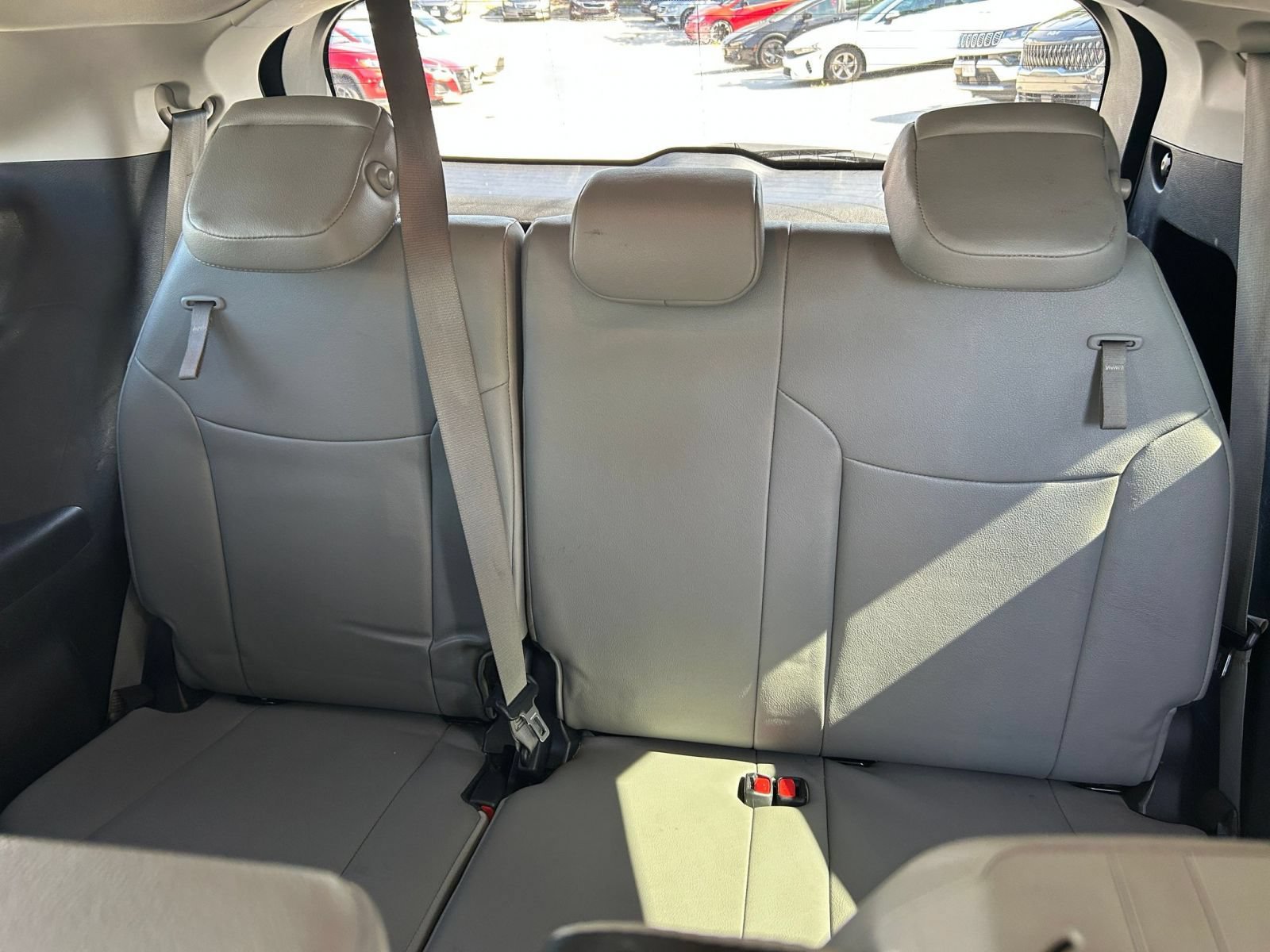 Thumbnail: 2025 Toyota Sienna - 26