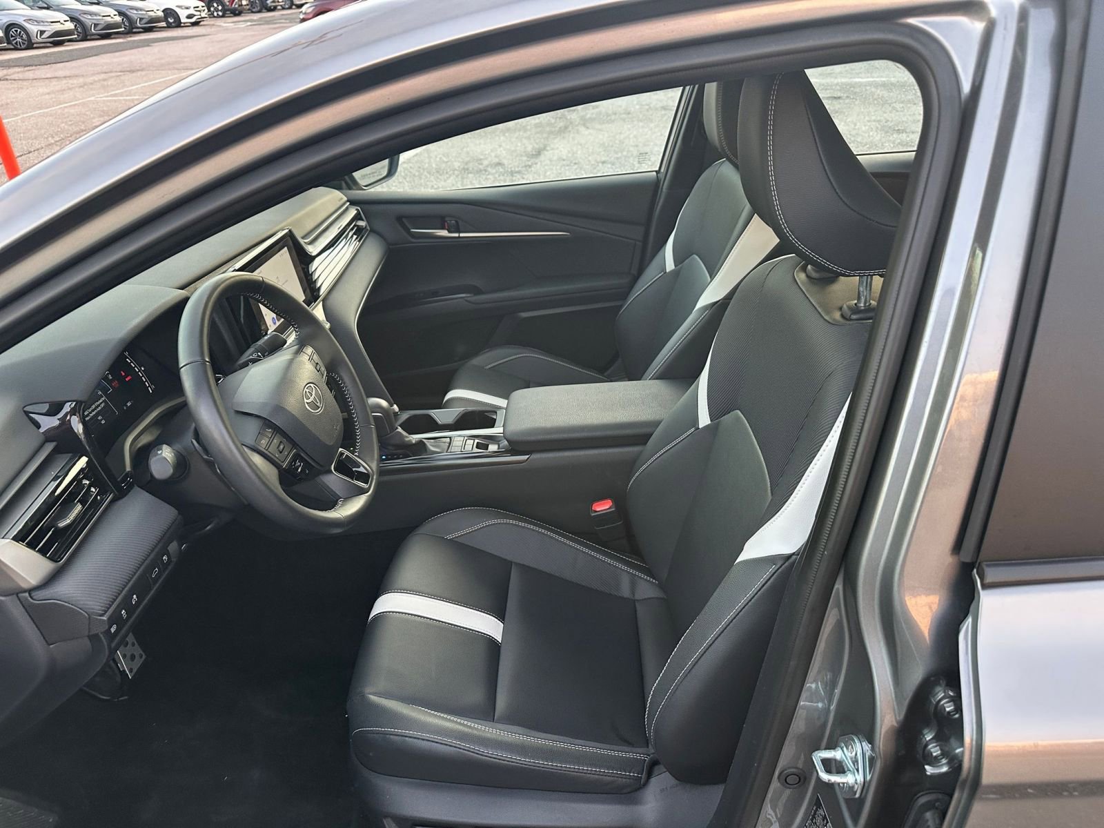 Thumbnail: 2025 Toyota Camry - 27