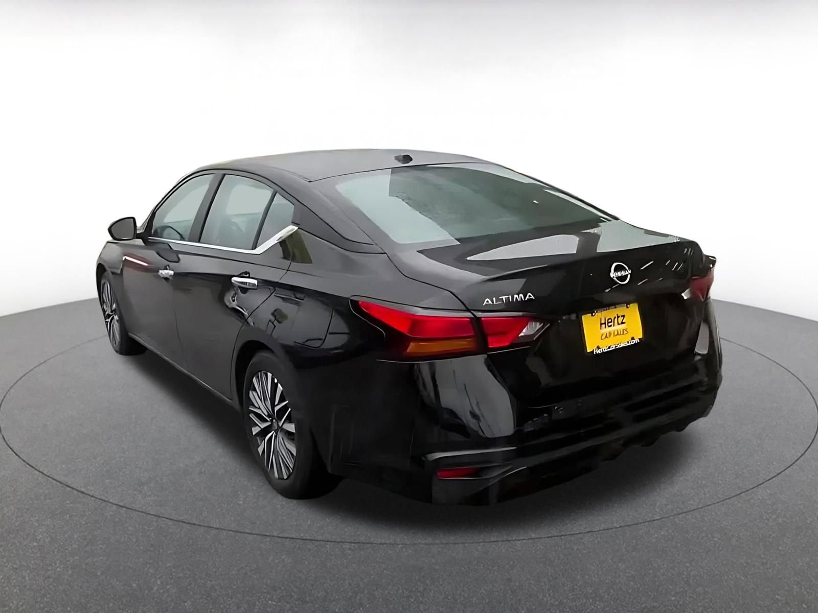 Thumbnail: 2025 Nissan Altima - 11