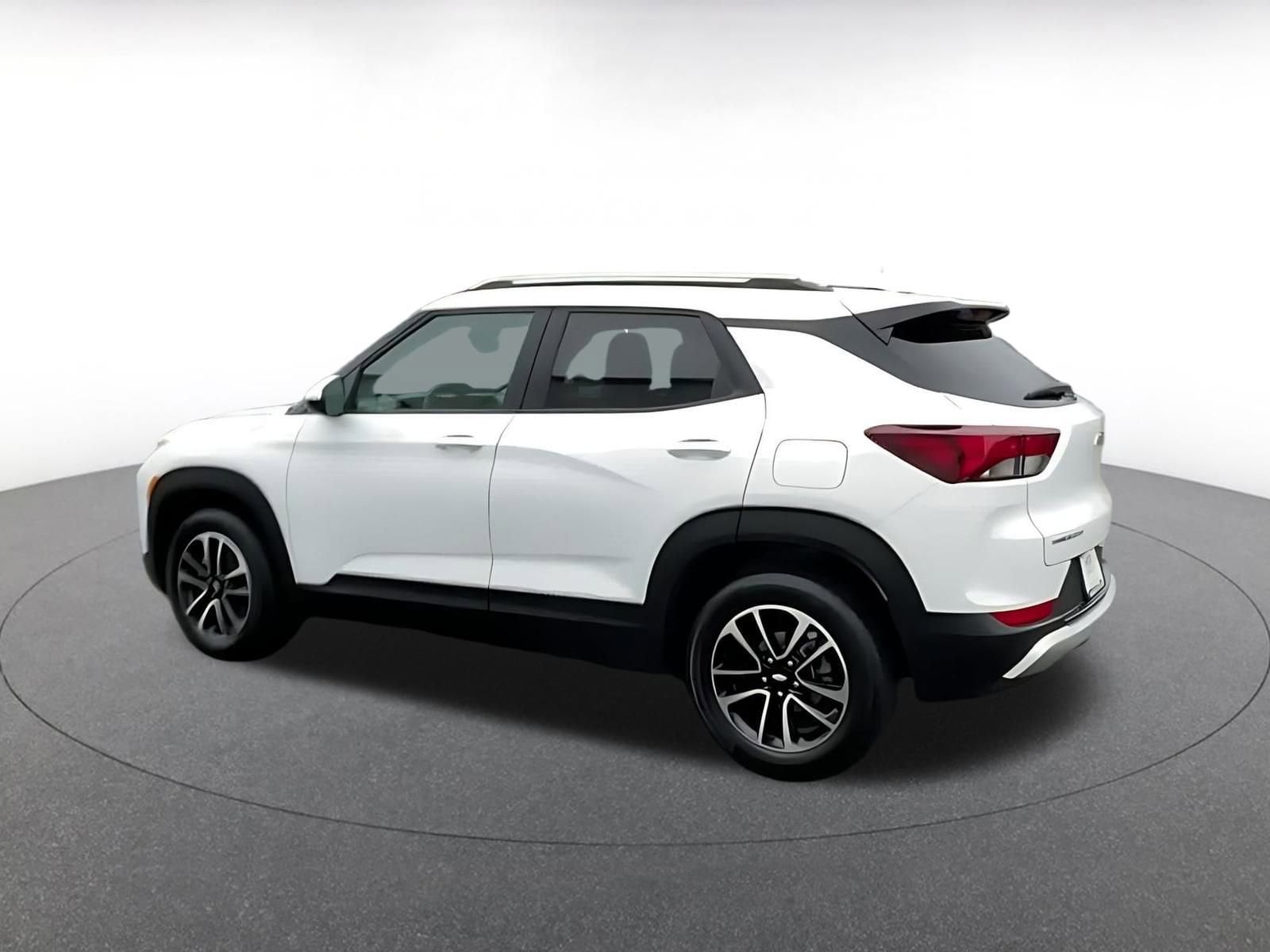 Thumbnail: 2025 Chevrolet TrailBlazer - 9