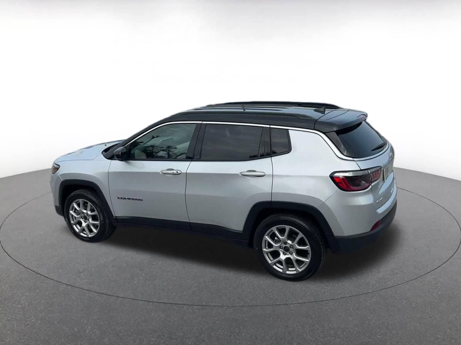 Thumbnail: 2025 Jeep Compass - 10