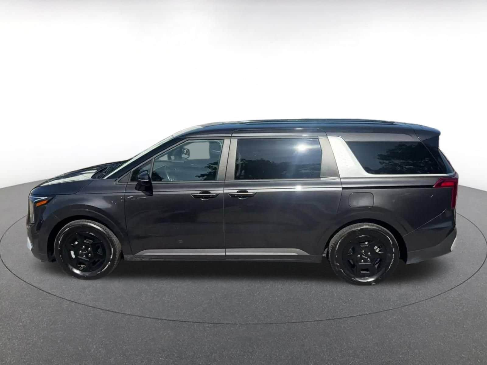 Thumbnail: 2026 Kia Carnival - 8