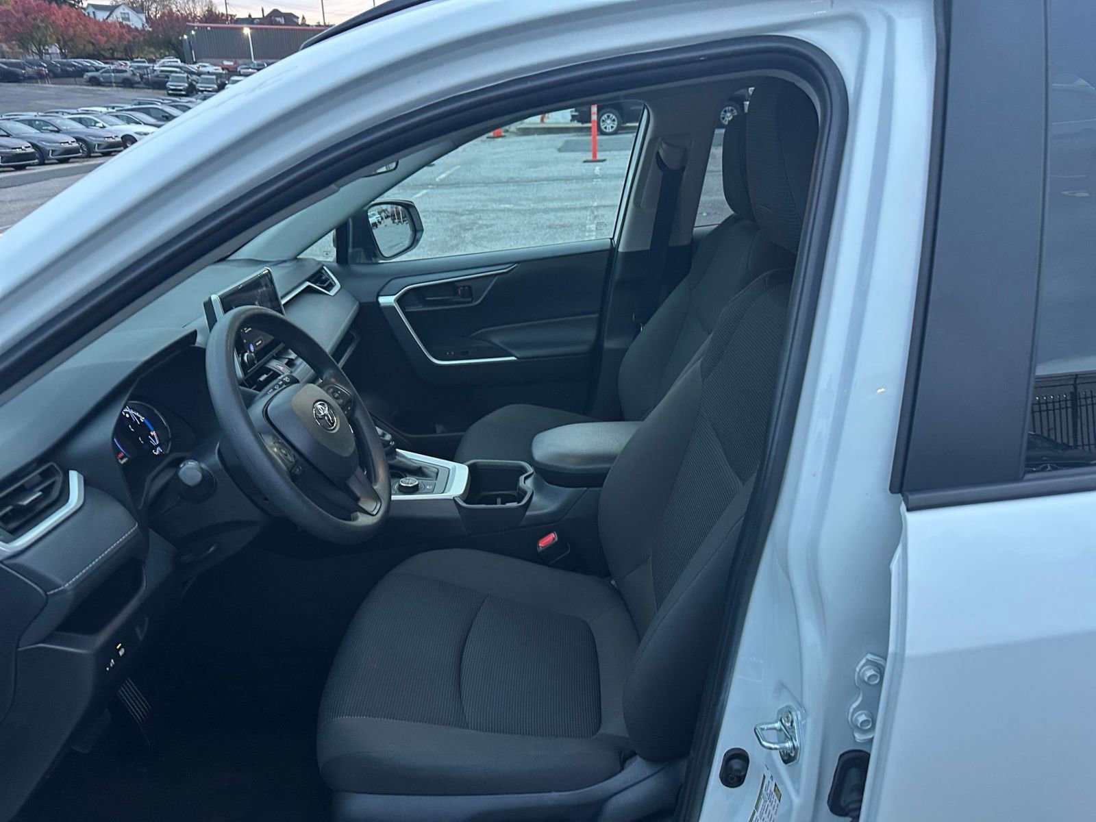 Thumbnail: 2025 Toyota RAV4 - 25