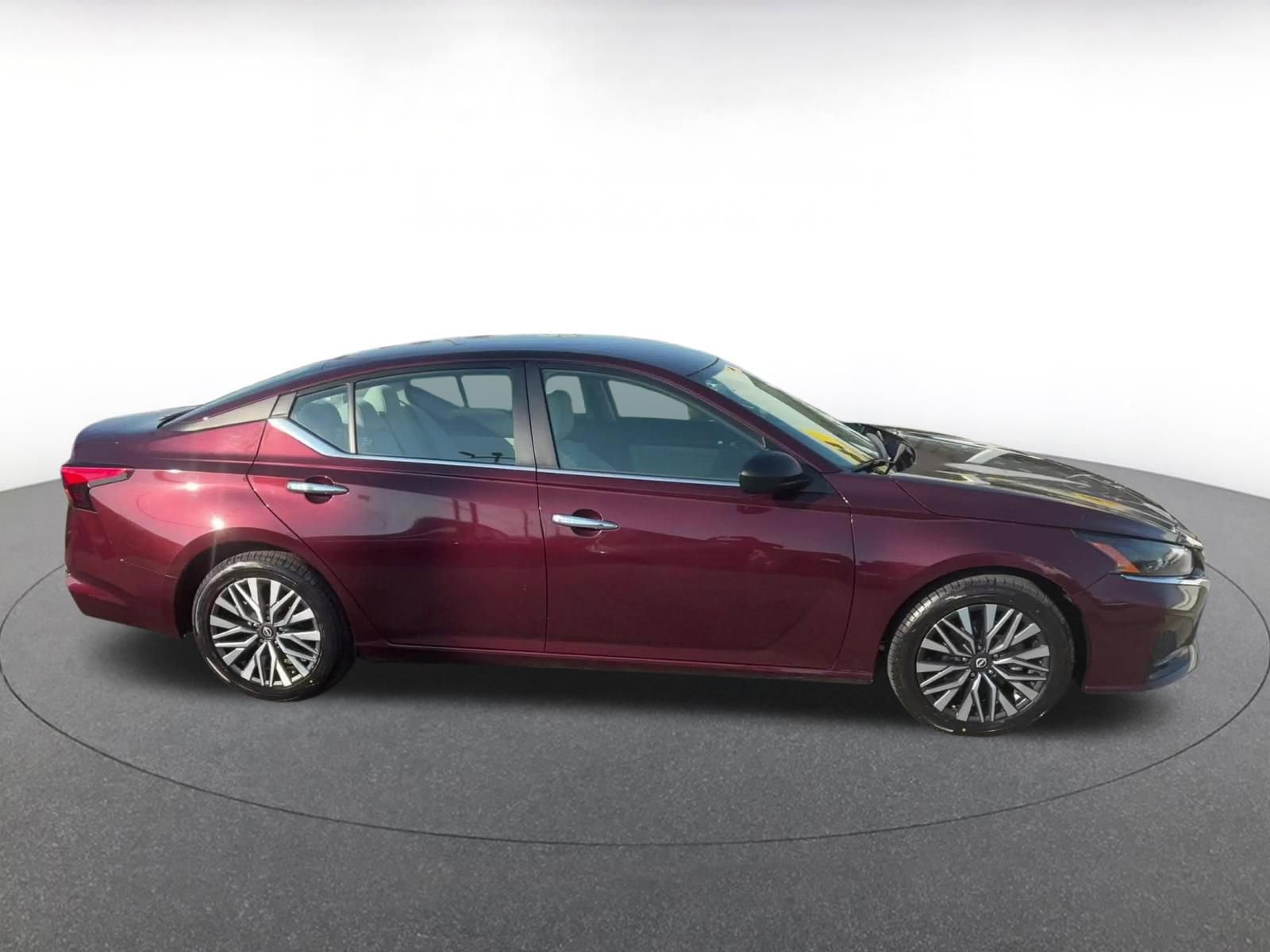 Thumbnail: 2025 Nissan Altima - 16