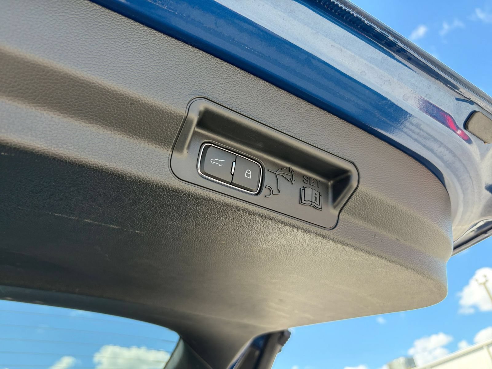 Thumbnail: 2023 Ford Explorer - 24