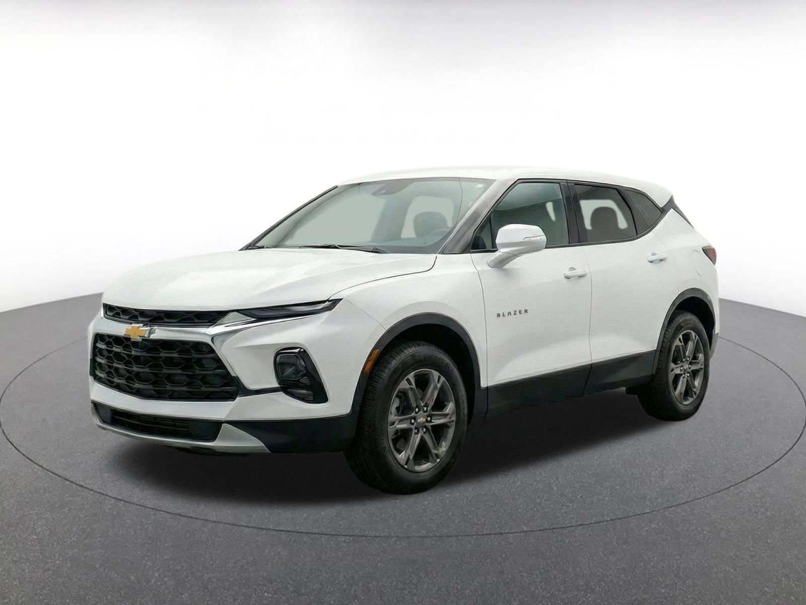 Thumbnail: 2026 Chevrolet Blazer - 3