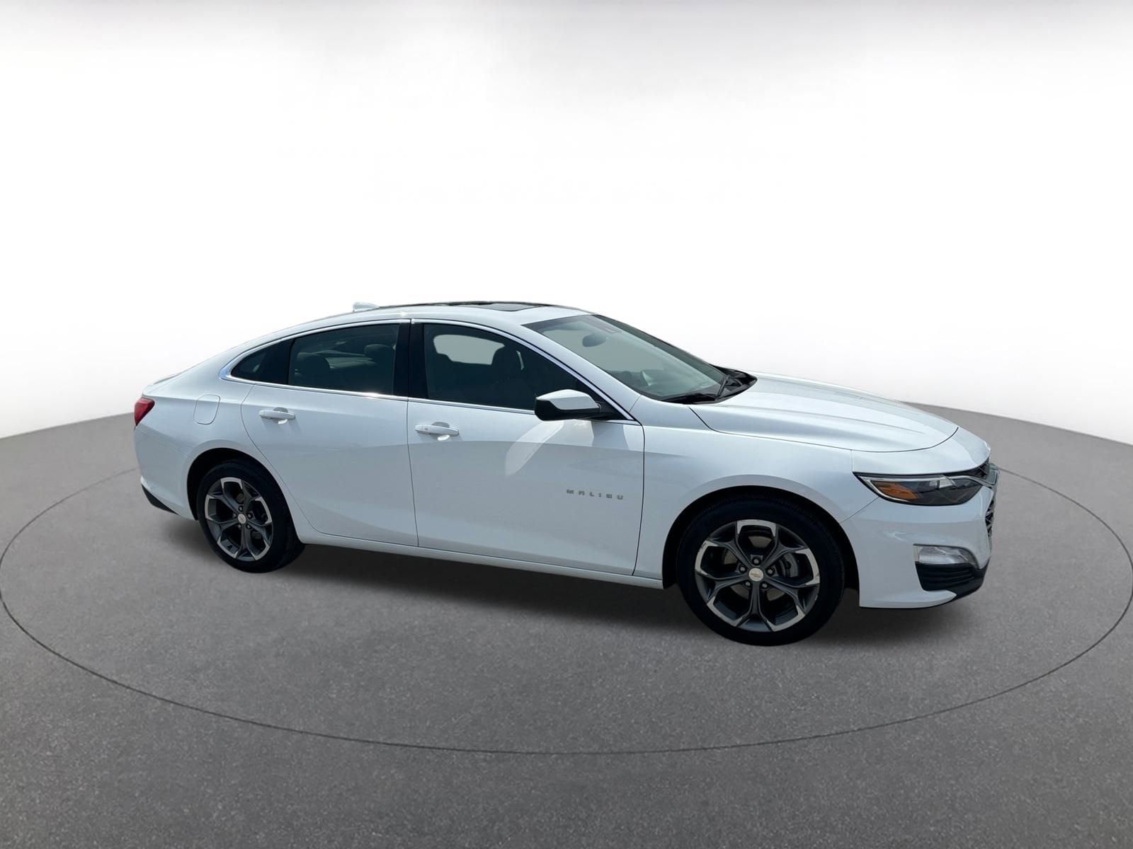 Thumbnail: 2023 Chevrolet Malibu - 1