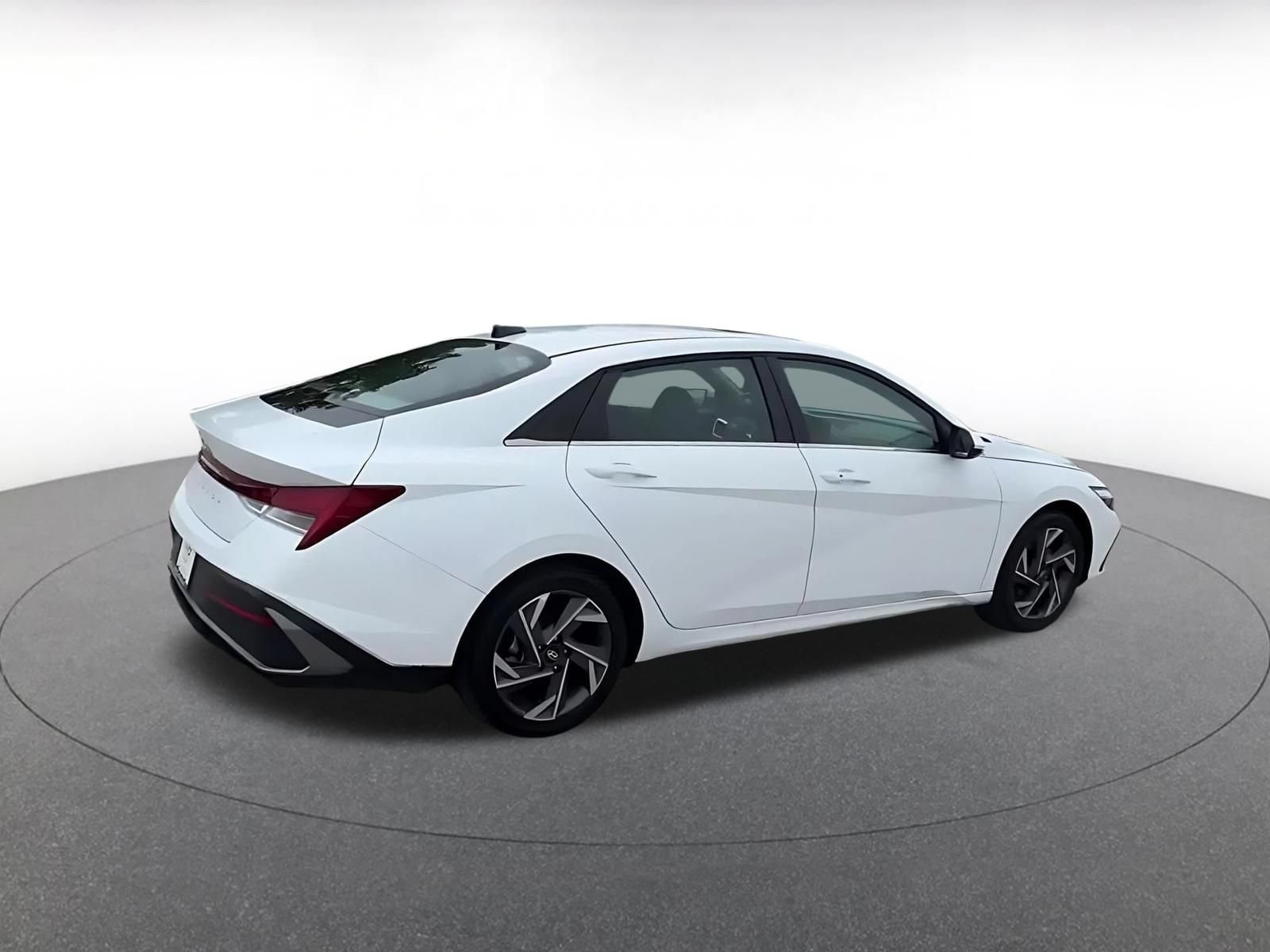 Thumbnail: 2025 Hyundai Elantra - 15