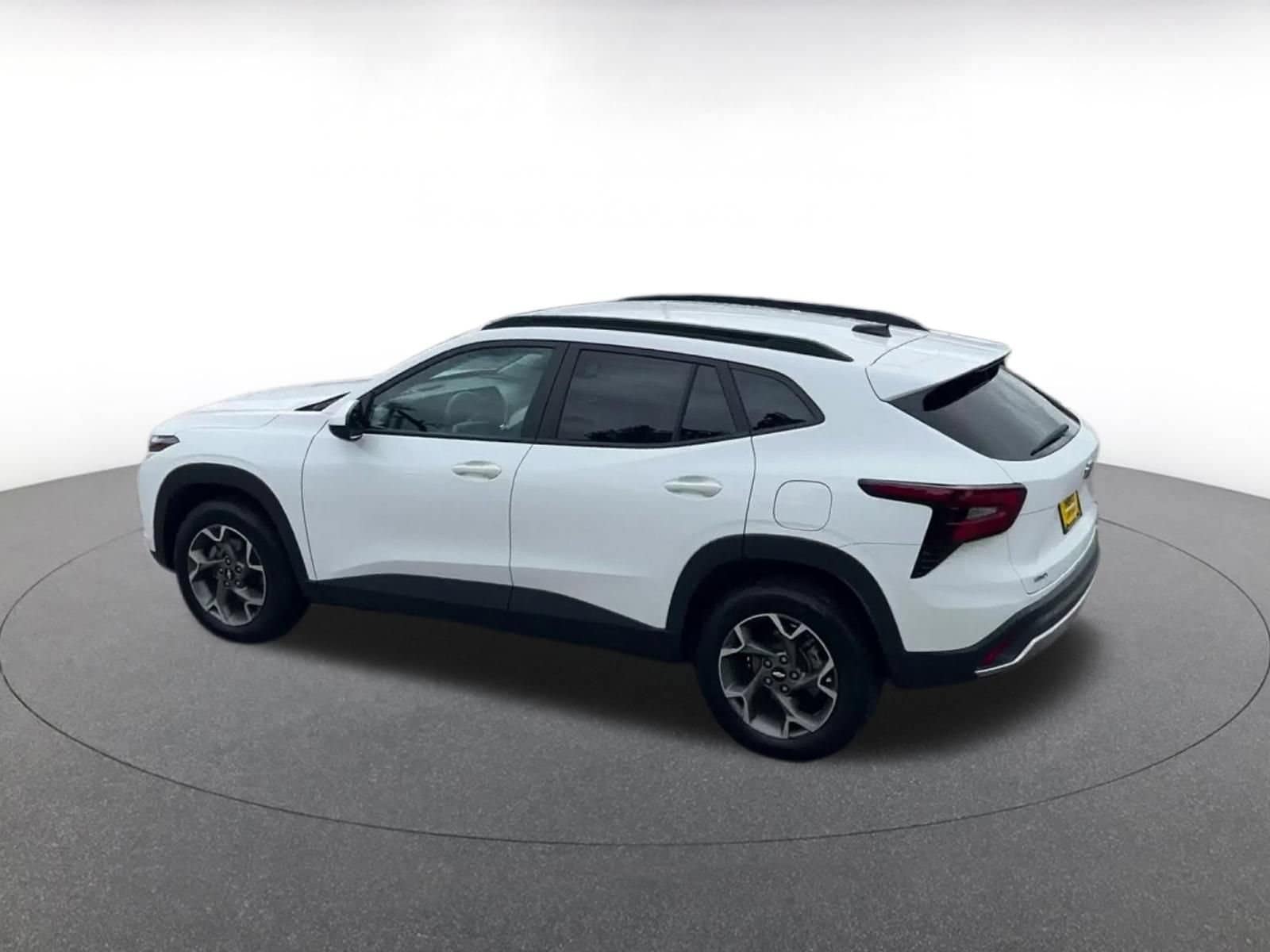 Thumbnail: 2025 Chevrolet Trax - 10