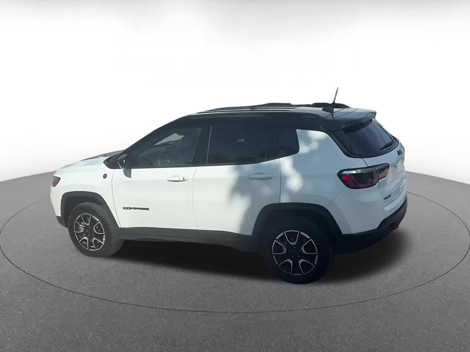 2025 Jeep Compass Trailhawk - Photo 10