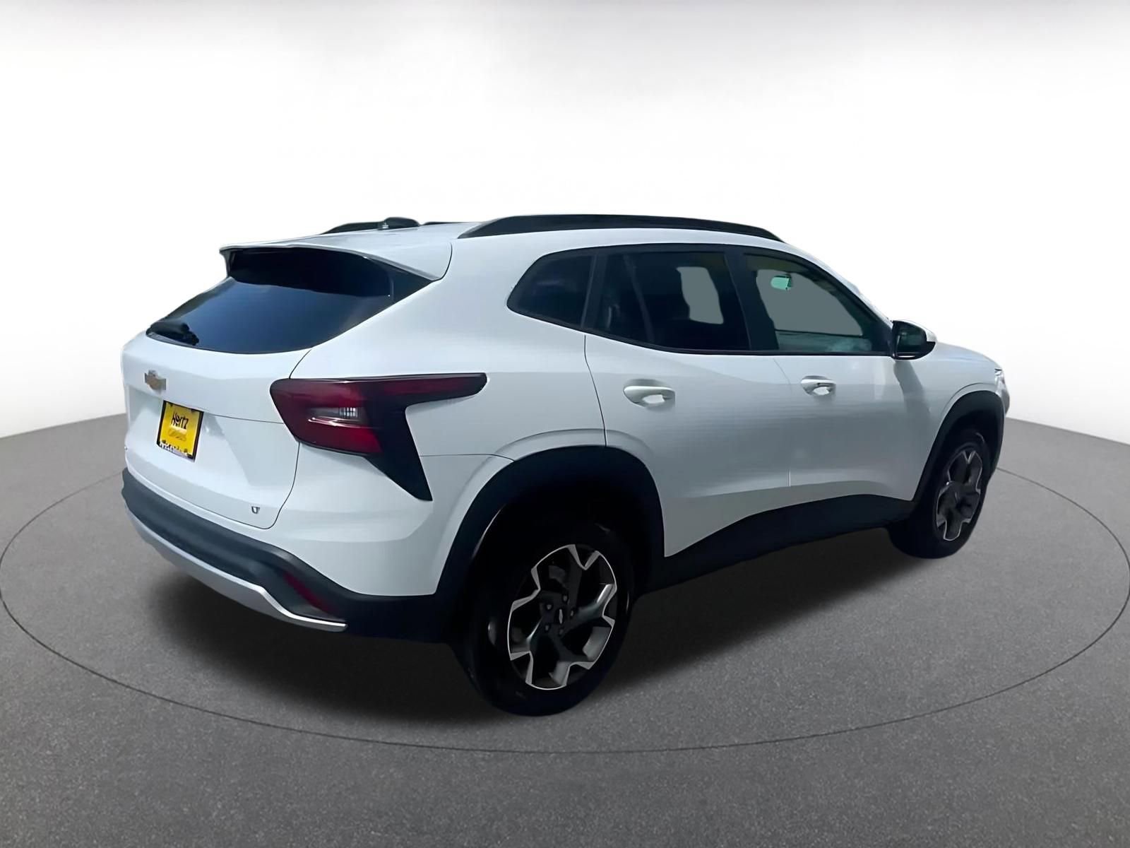 Thumbnail: 2025 Chevrolet Trax - 15