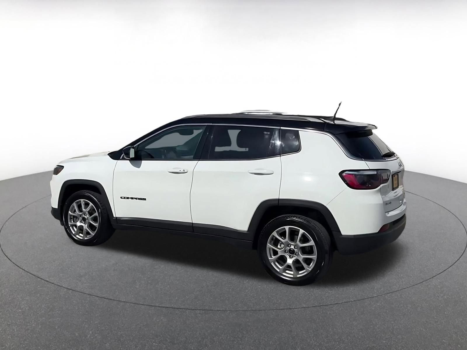 Thumbnail: 2025 Jeep Compass - 10