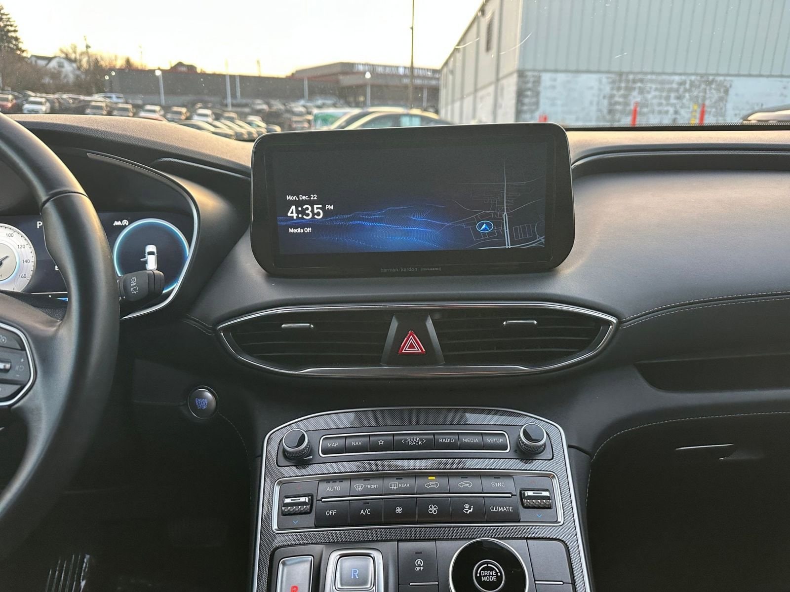 Thumbnail: 2023 Hyundai Santa Fe - 18