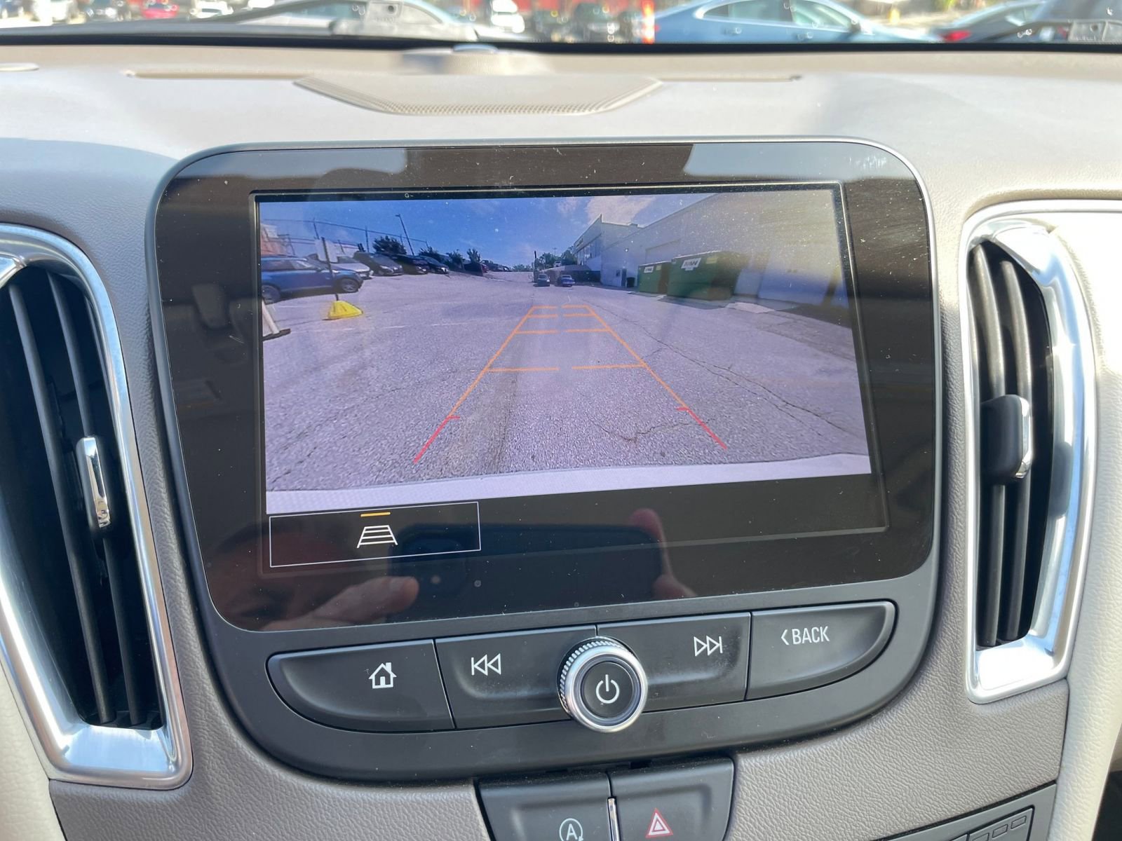 Thumbnail: 2024 Chevrolet Malibu - 17