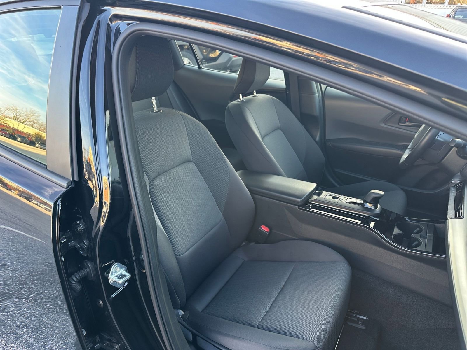 Thumbnail: 2025 Toyota Prius - 35