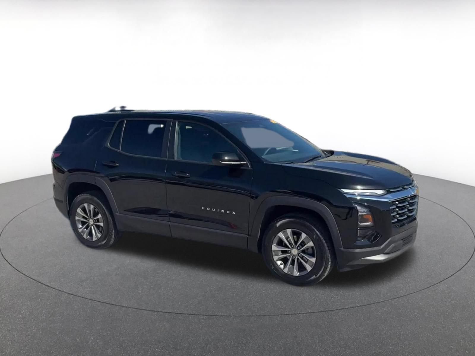 Thumbnail: 2025 Chevrolet Equinox - 2