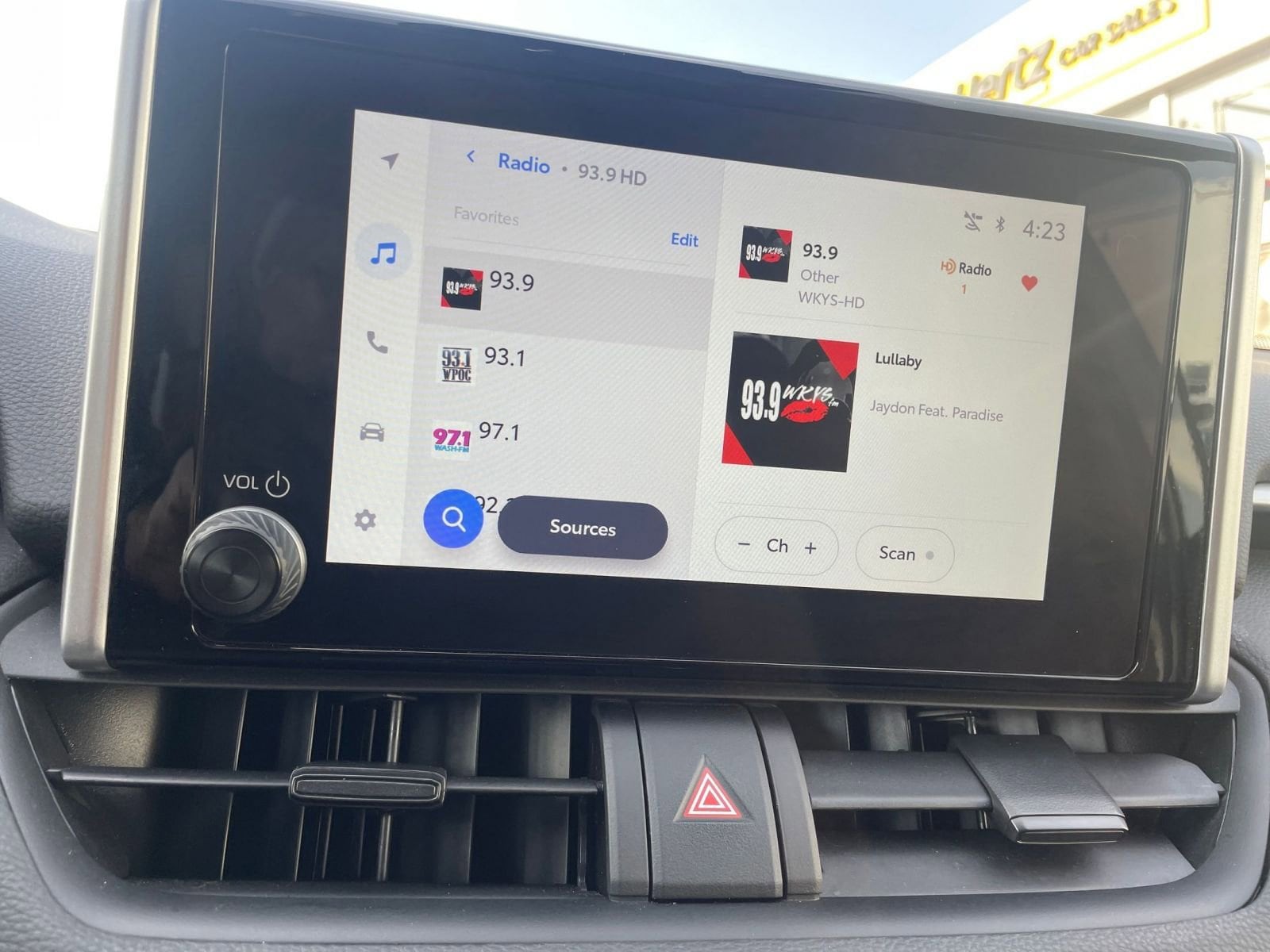 Thumbnail: 2025 Toyota RAV4 - 20