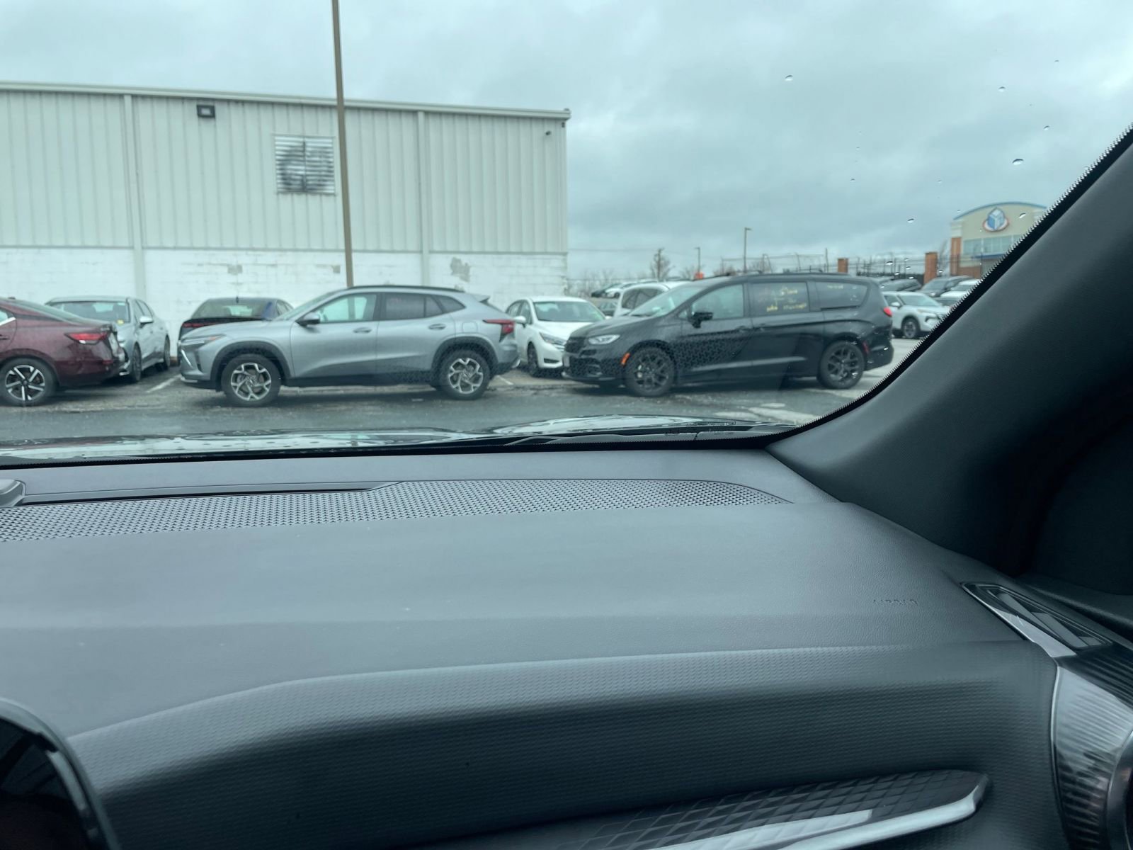 Thumbnail: 2025 Chevrolet Equinox - 30