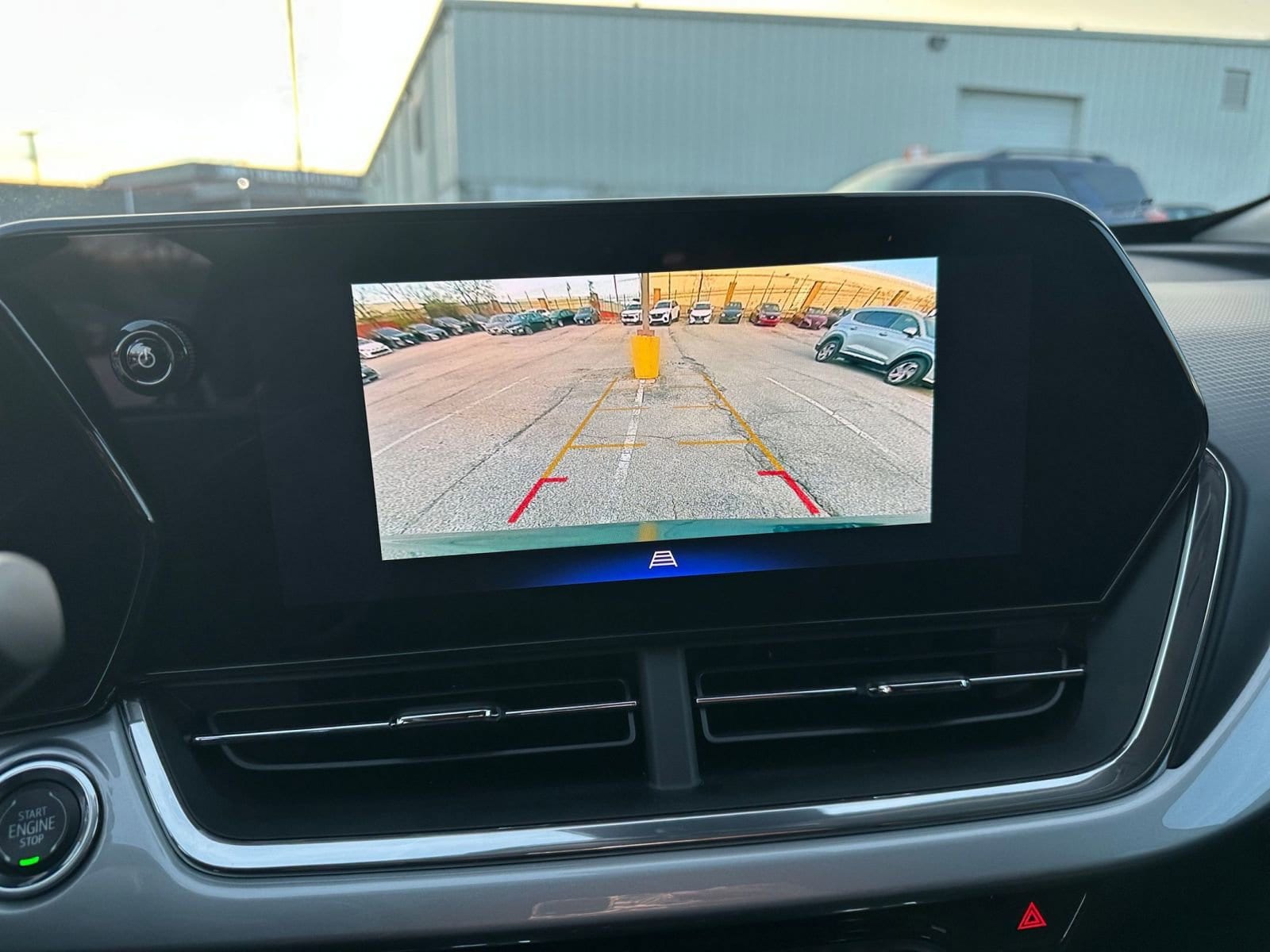 Thumbnail: 2025 Chevrolet Trax - 17