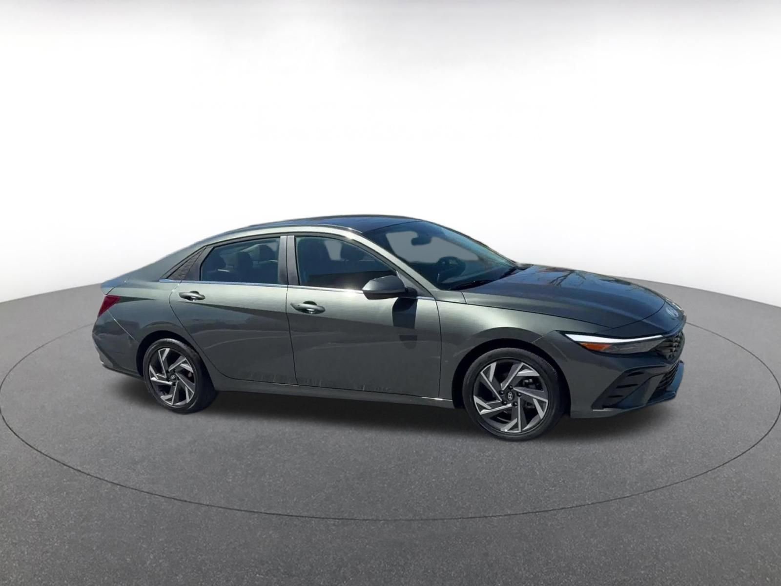 Thumbnail: 2025 Hyundai Elantra - 2