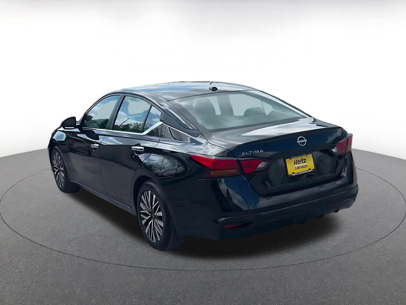 Thumbnail: 2025 Nissan Altima - 11