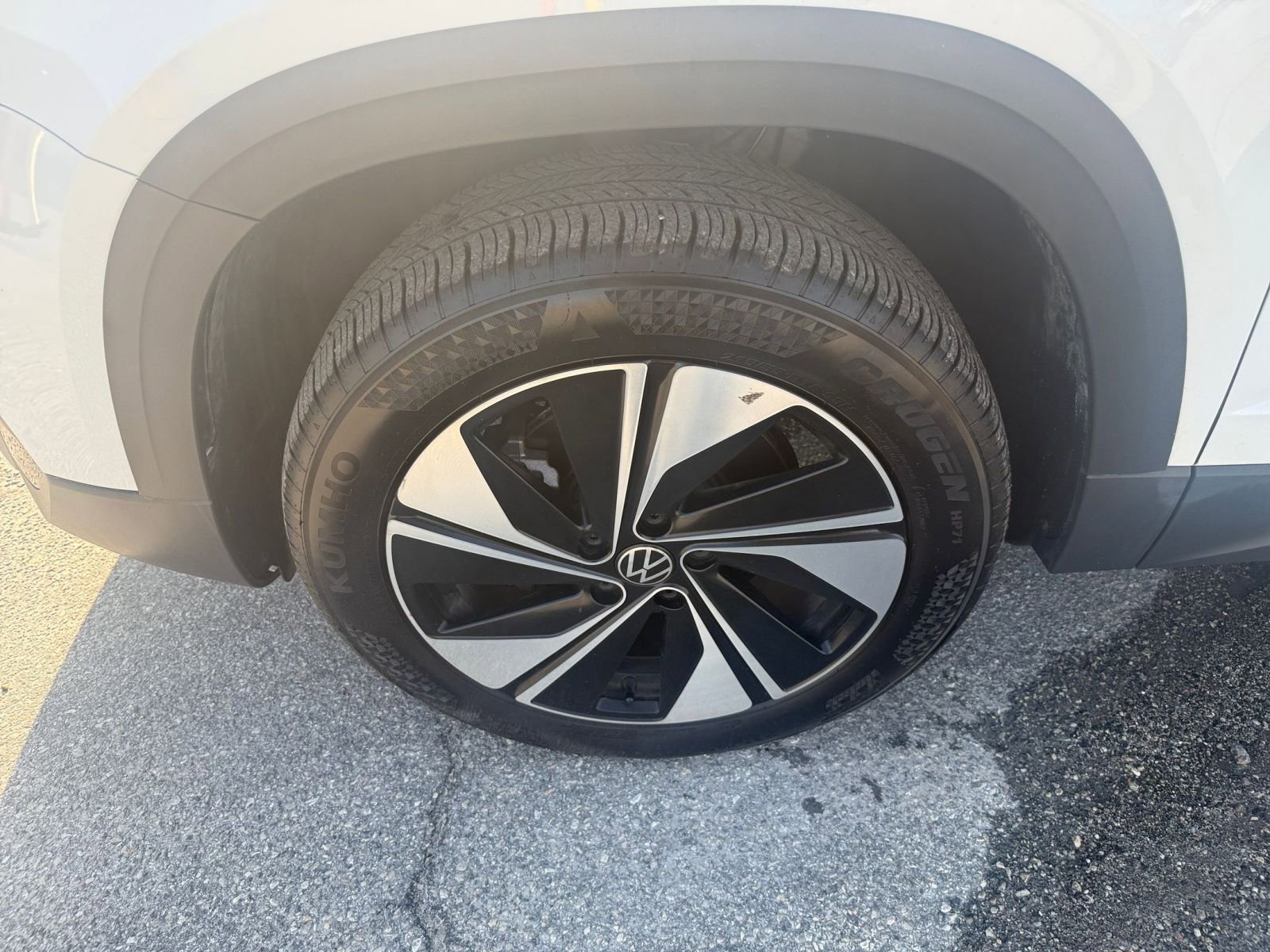 Thumbnail: 2025 Volkswagen Taos - 31