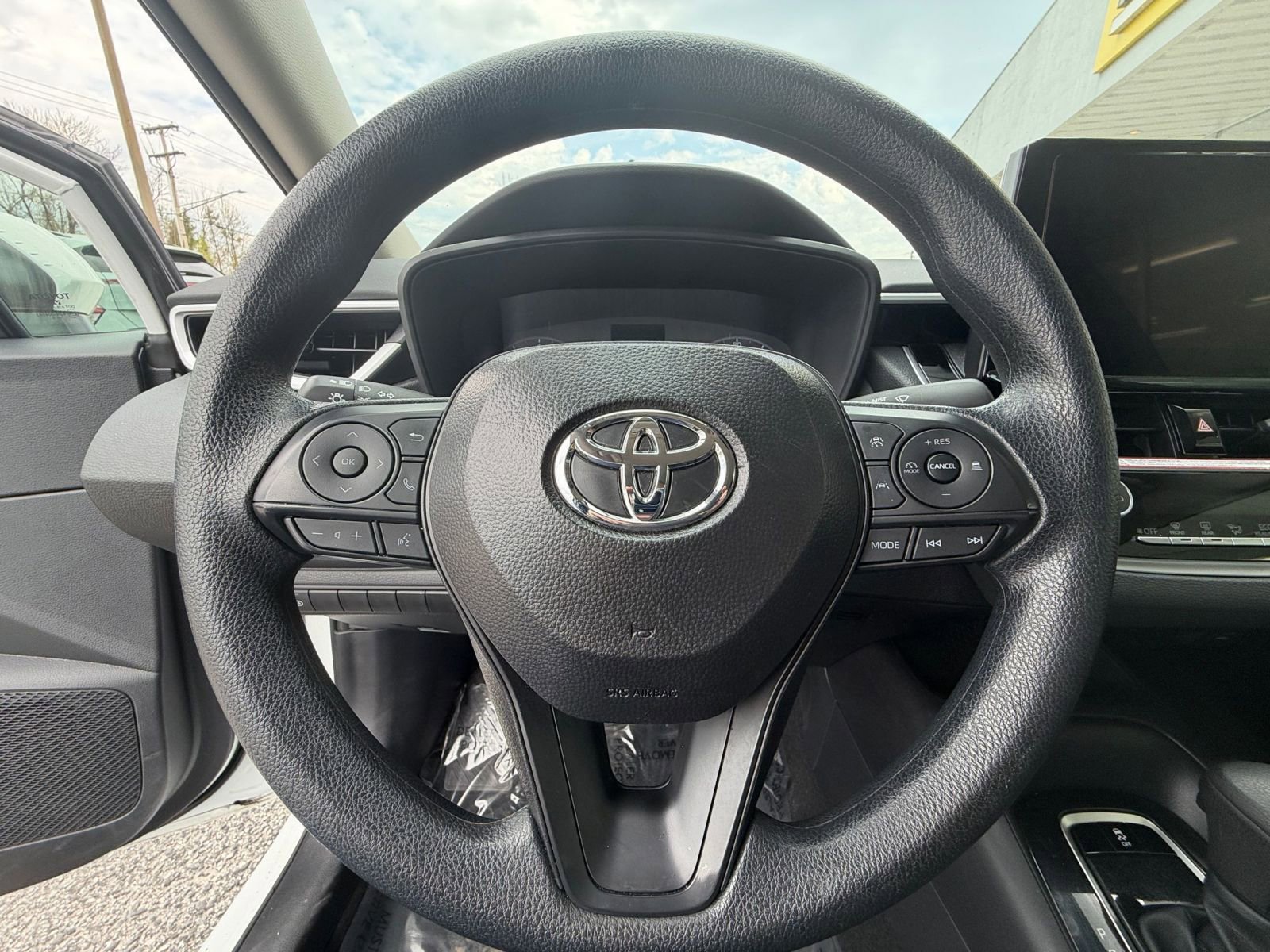 Thumbnail: 2025 Toyota Corolla - 29