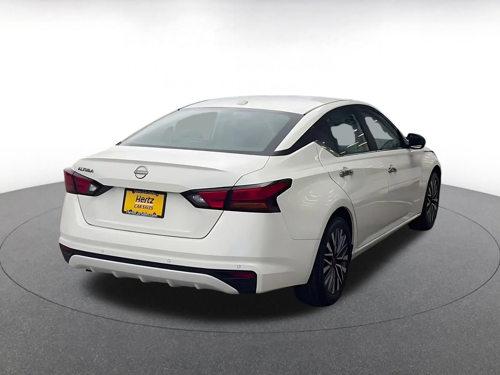 Thumbnail: 2025 Nissan Altima - 15