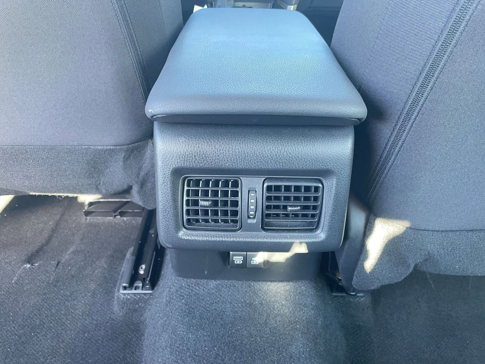 Thumbnail: 2025 Toyota Camry - 23