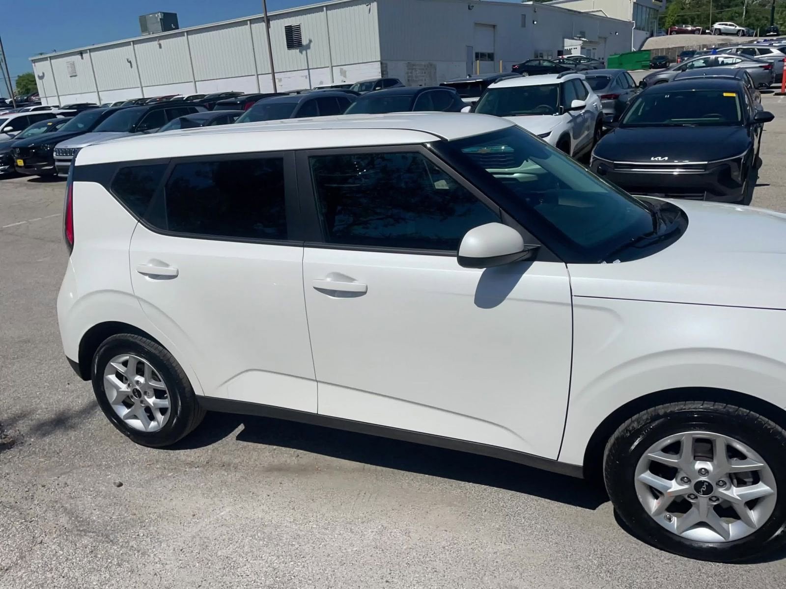 Thumbnail: 2025 Kia Soul - 2