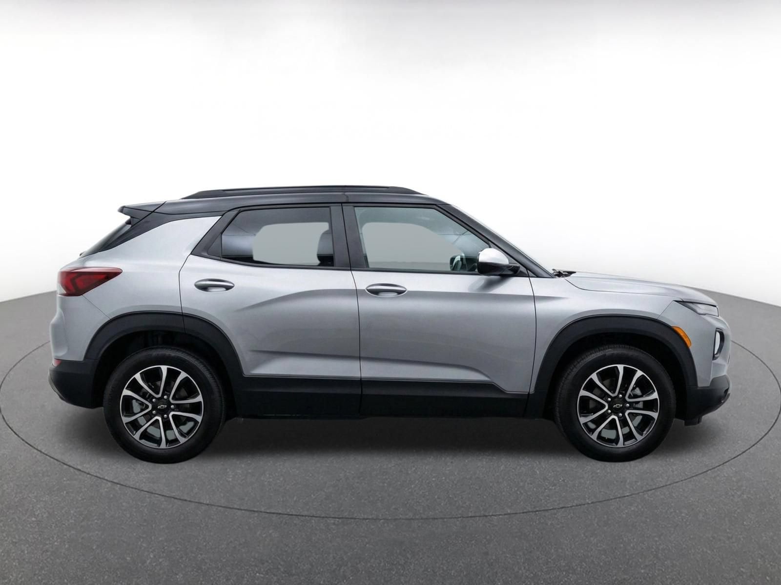 Thumbnail: 2025 Chevrolet TrailBlazer - 10