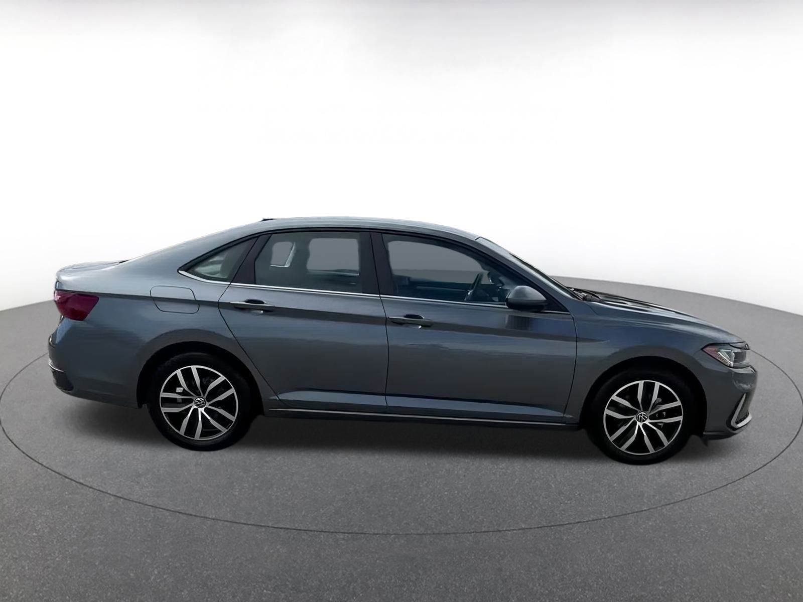 Thumbnail: 2025 Volkswagen Jetta - 15