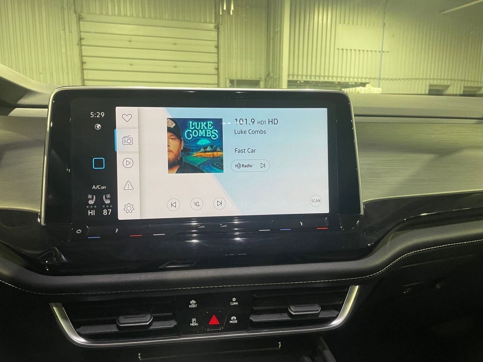 Thumbnail: 2025 Volkswagen Atlas - 21