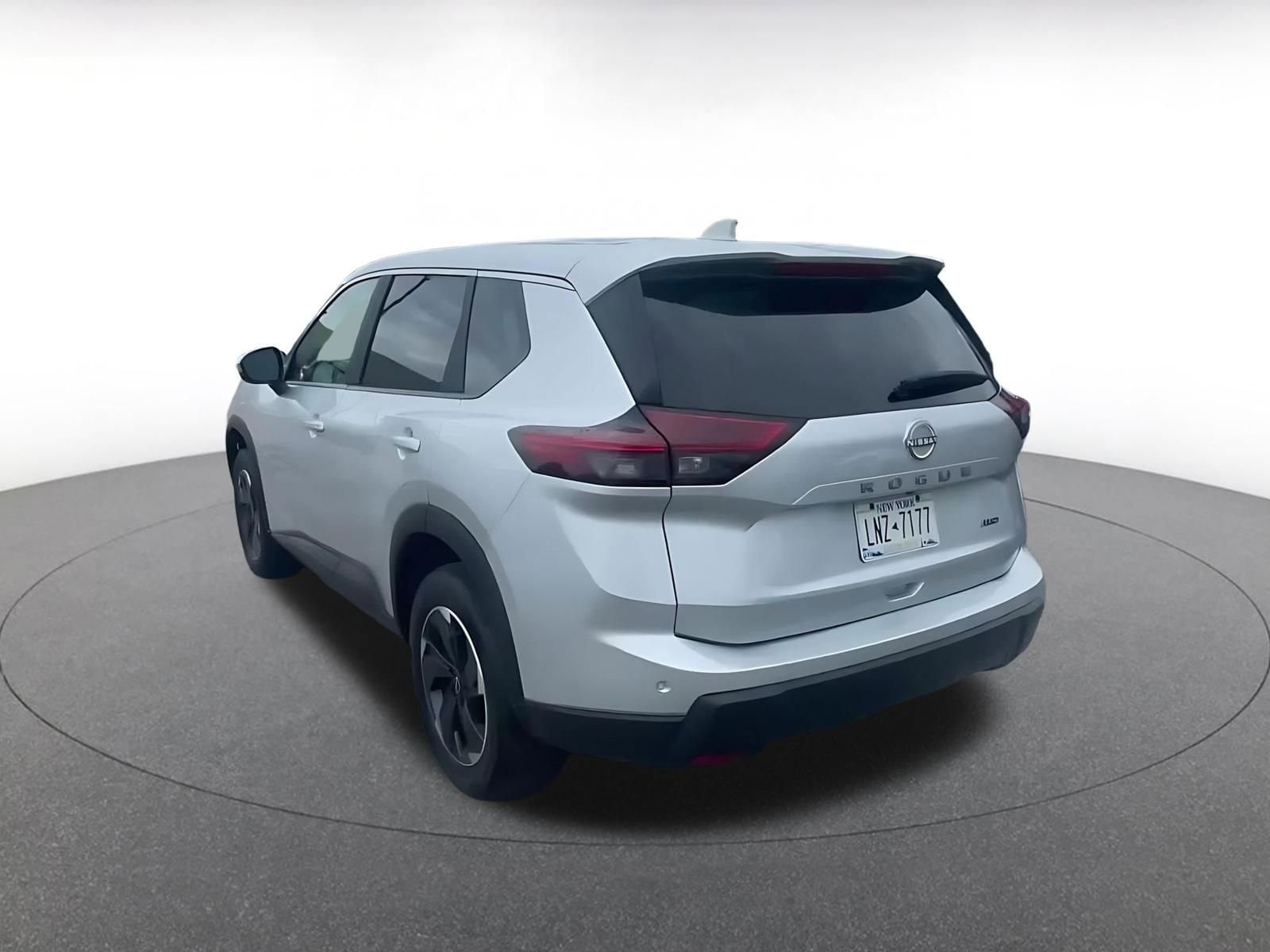 Thumbnail: 2025 Nissan Rogue - 11