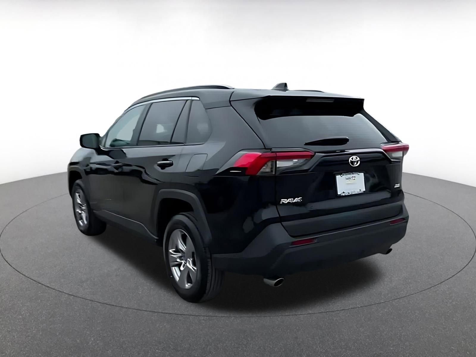 Thumbnail: 2025 Toyota RAV4 - 11