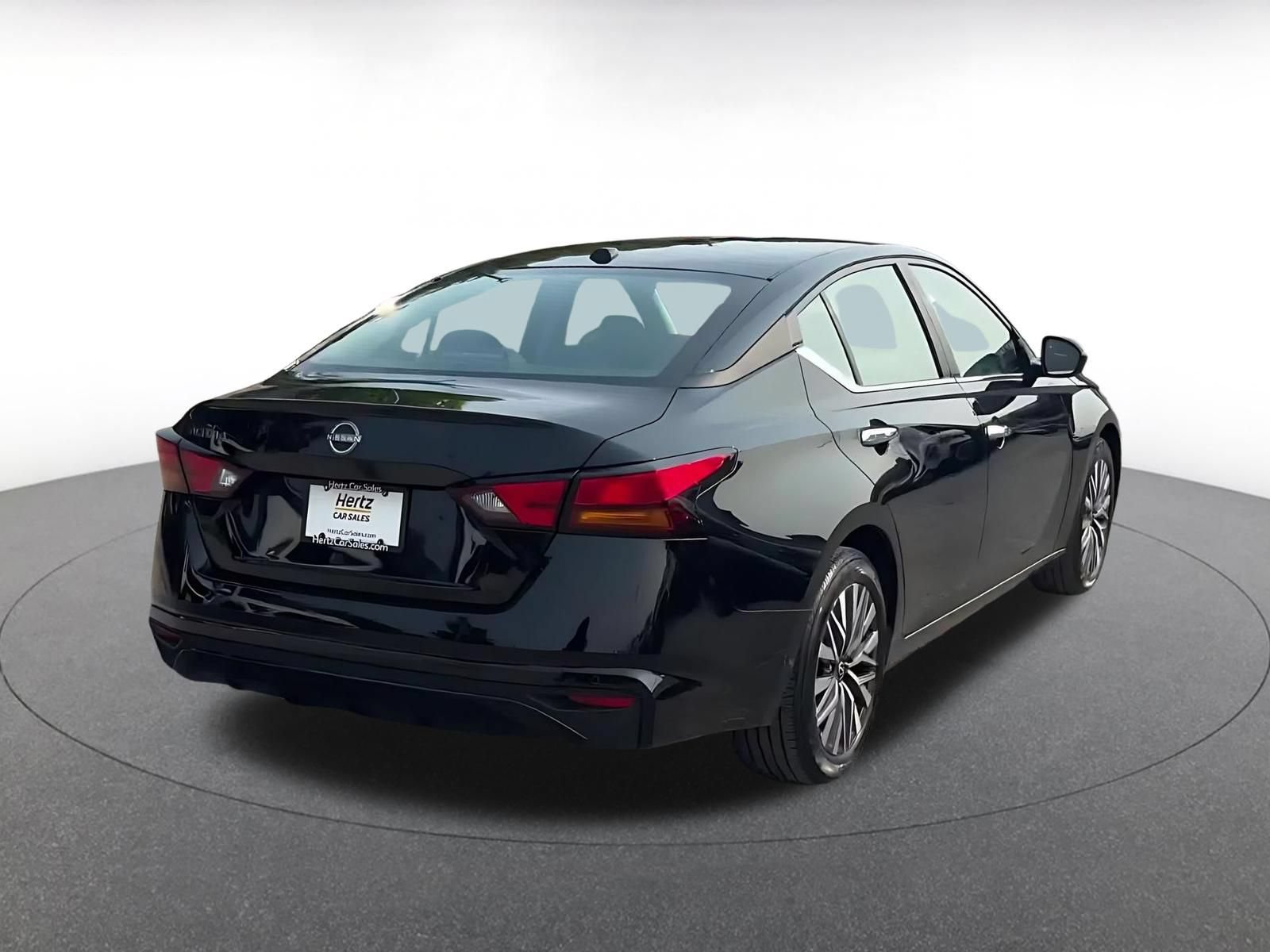 Thumbnail: 2025 Nissan Altima - 12
