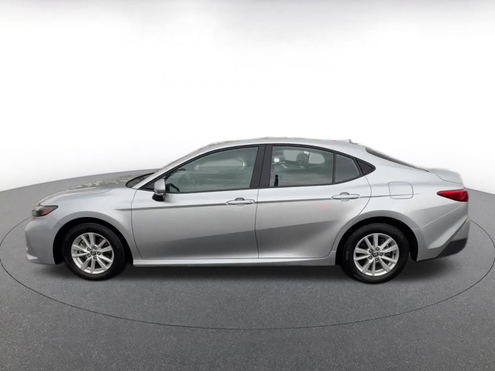 Thumbnail: 2025 Toyota Camry - 9