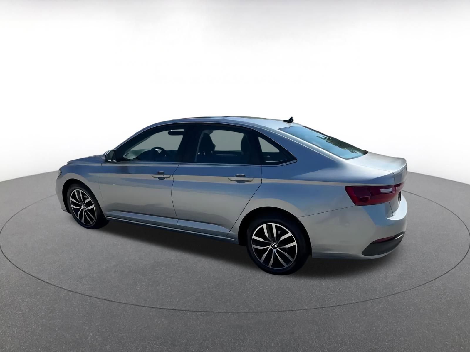 Thumbnail: 2025 Volkswagen Jetta - 10